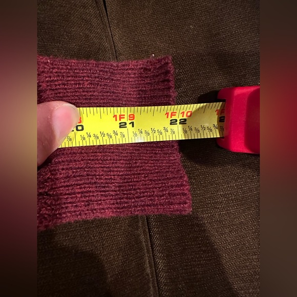 American Eagles Outfitters Red knitted Long Sheer Sleeves Sweater SZ S Good Cond - Picture 12 of 13